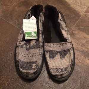 Sanuk Women's Gray Patterned Slip-On Flats